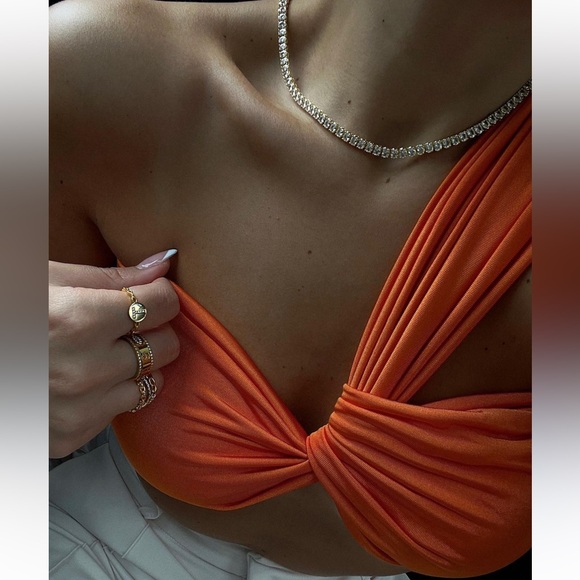 Twisted Front Top - Picture 5 of 6